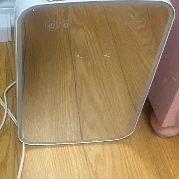 Danby 7.4L Mini Fridge with Mirror & Light in White - Picture 1 of 2